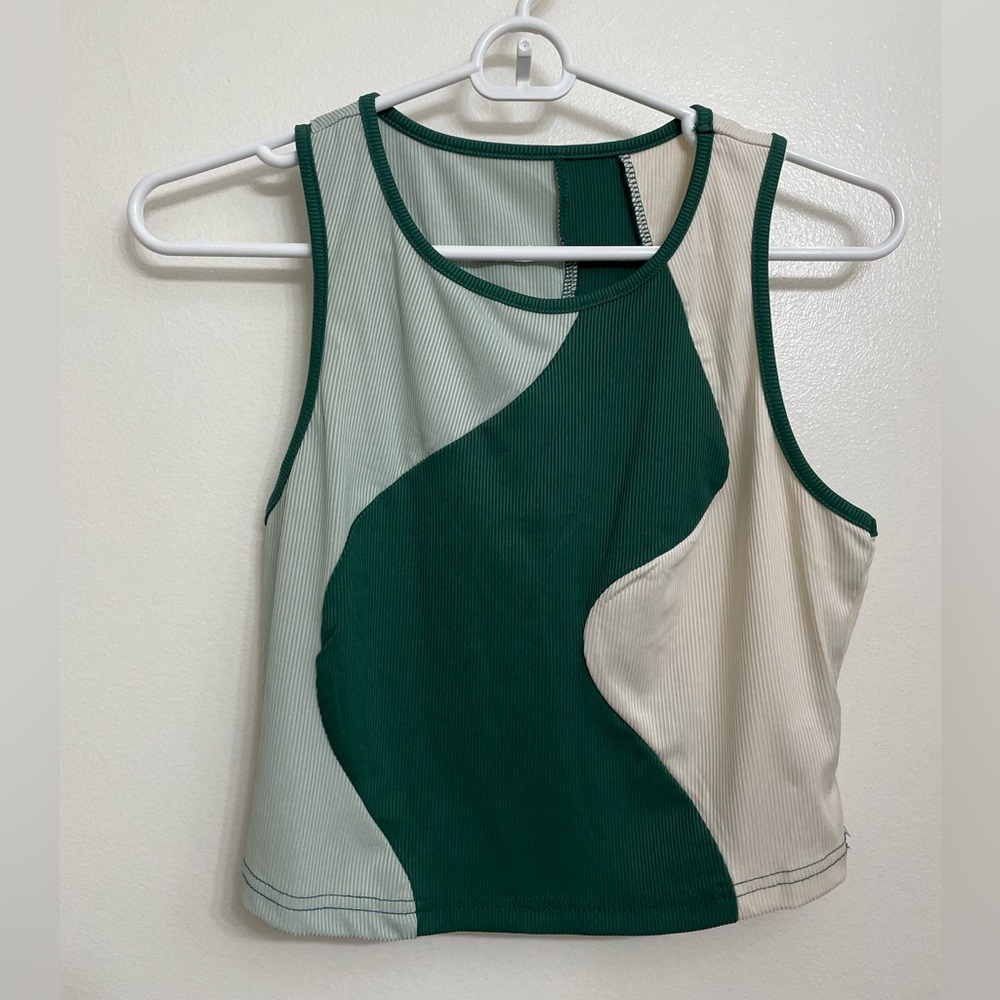 SHEIN MOOSTA Color block Tank Top Graphic Tees